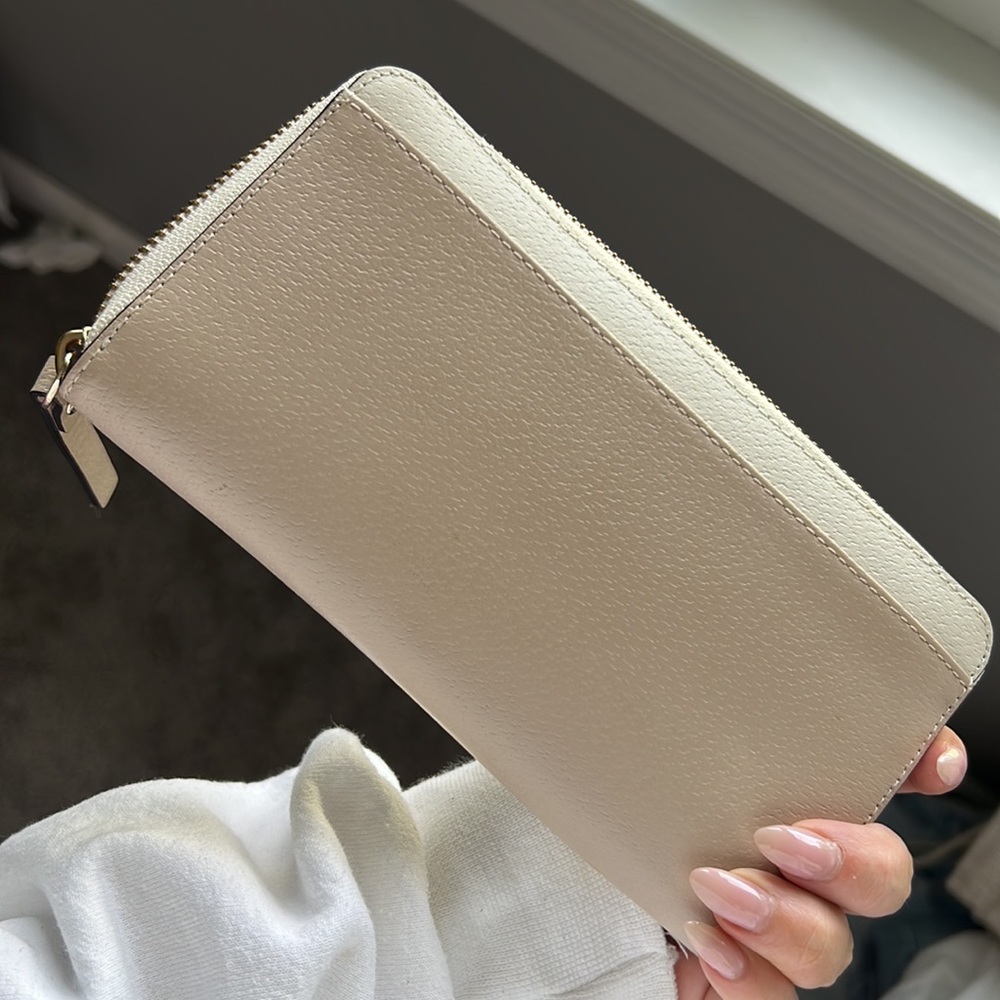 Kate Spade Wallet - Picture 2 of 3